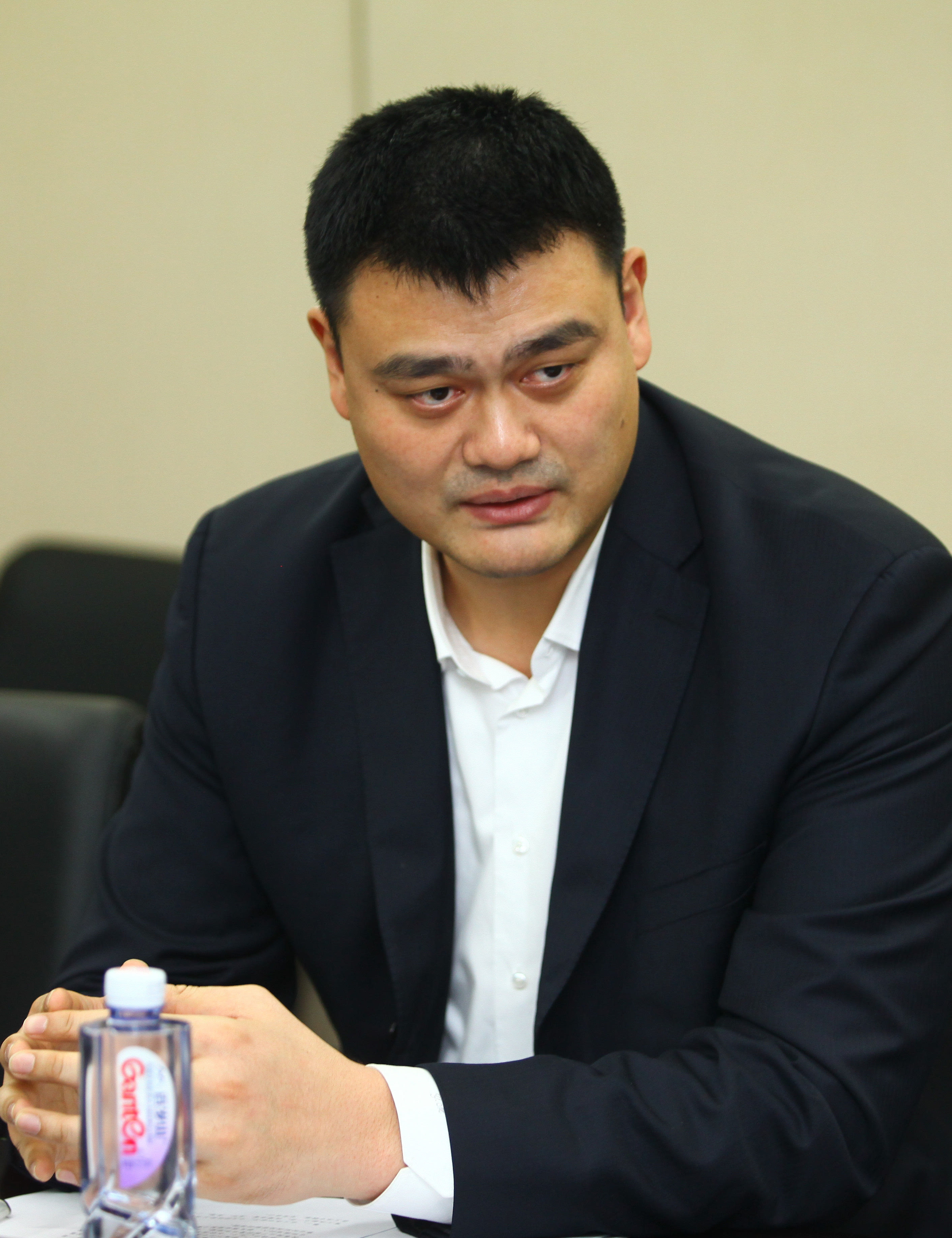 每位运动员