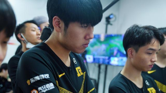 制了对手的 制了对手的